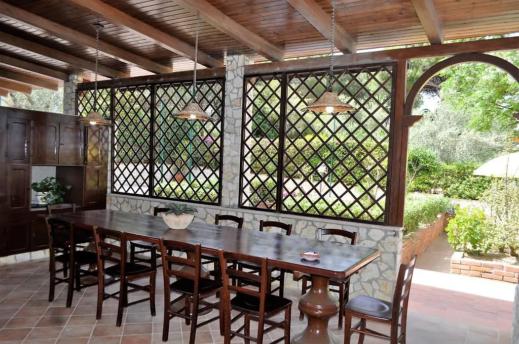 度假居 Villa Gabriella 卡里尼